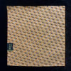 名称：西阵织-彩金小海水纹
 
类别：丝织品
尺寸：20*30（厘米） 
年代：公元二十世纪六十年代
描述：彩金小海水纹图案纹样面料。
